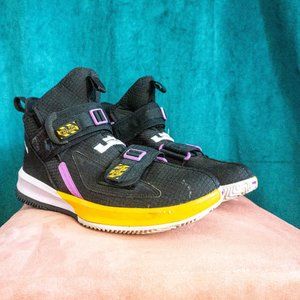 Lebron James high top Solider 13 in Lakers Colors size 11.5